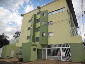 Alugar Apartamento / Padrão em Botucatu. apenas R$ 900,00