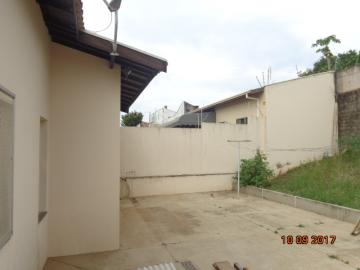 Alugar Casa / Padrão em Botucatu R$ 1.400,00 - Foto 16 Alugar Casa / Padrão em Botucatu R$ 1.400,00 - Foto 16