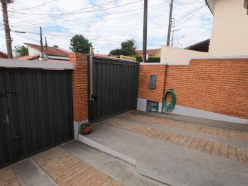 Alugar Casa / Padrão em Botucatu R$ 2.500,00 - Foto 3 Alugar Casa / Padrão em Botucatu R$ 2.500,00 - Foto 3
