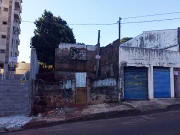 Alugar Terreno / Padrão em Botucatu. apenas R$ 300.000,00