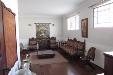 Alugar Casa / Padrão em Botucatu. apenas R$ 580.000,00