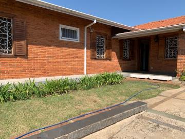 Comprar Casa / Padrão em Botucatu R$ 700.000,00 - Foto 4 Comprar Casa / Padrão em Botucatu R$ 700.000,00 - Foto 4