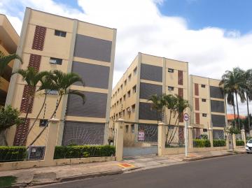 Alugar Apartamento / Padrão em Botucatu. apenas R$ 800,00