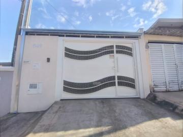 Alugar Casa / Padrão em Botucatu R$ 1.300,00 - Foto 1 Alugar Casa / Padrão em Botucatu R$ 1.300,00 - Foto 1