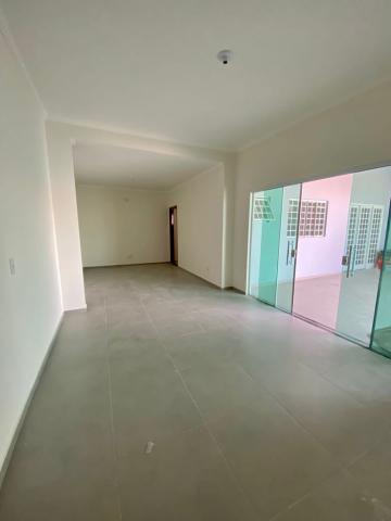 Comprar Casa / Padrão em Botucatu R$ 370.000,00 - Foto 3 Comprar Casa / Padrão em Botucatu R$ 370.000,00 - Foto 3