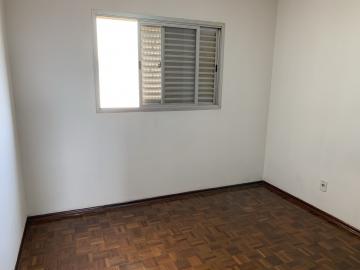 Alugar Apartamento / Padrão em Botucatu R$ 1.400,00 - Foto 16 Alugar Apartamento / Padrão em Botucatu R$ 1.400,00 - Foto 16