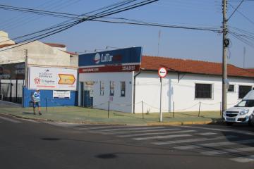 Alugar Comercial / Ponto Comercial em Botucatu R$ 3.300,00 - Foto 1 Alugar Comercial / Ponto Comercial em Botucatu R$ 3.300,00 - Foto 1