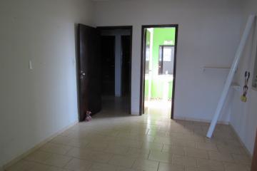Alugar Comercial / Ponto Comercial em Botucatu R$ 3.300,00 - Foto 6 Alugar Comercial / Ponto Comercial em Botucatu R$ 3.300,00 - Foto 6