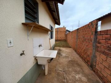 Alugar Casa / Padrão em Botucatu R$ 750,00 - Foto 8 Alugar Casa / Padrão em Botucatu R$ 750,00 - Foto 8