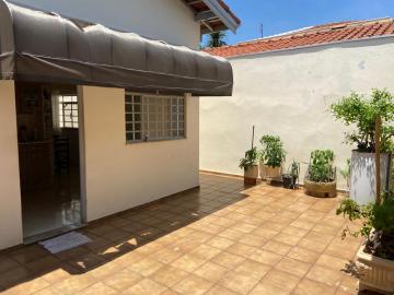 Alugar Casa / Sobrado em Botucatu. apenas R$ 650.000,00