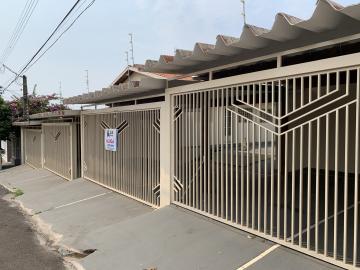 Alugar Casa / Condomínio em Botucatu R$ 750,00 - Foto 1 Alugar Casa / Condomínio em Botucatu R$ 750,00 - Foto 1