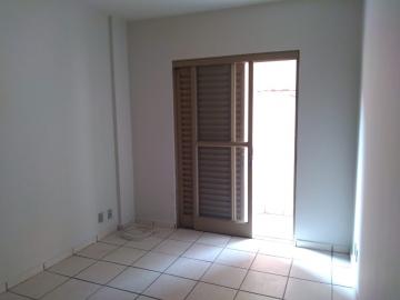 Alugar Apartamento / Padrão em Botucatu R$ 800,00 - Foto 8 Alugar Apartamento / Padrão em Botucatu R$ 800,00 - Foto 8