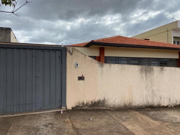 Alugar Casa / Padrão em Botucatu. apenas R$ 650.000,00