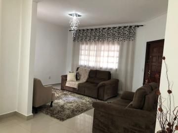 Alugar Casa / Padrão em Botucatu. apenas R$ 620.000,00