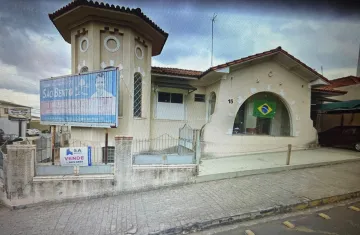 Alugar Casa / Padrão em Botucatu. apenas R$ 1.300.000,00