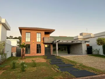 Alugar Casa / Condomínio em Botucatu. apenas R$ 2.350.000,00