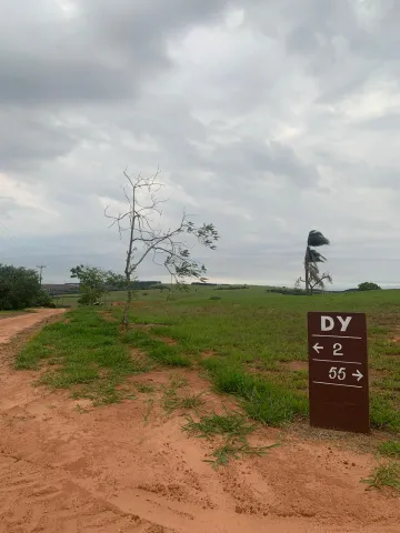 Alugar Terreno / Padrão em Itaí. apenas R$ 39.000,00