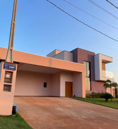 Alugar Casa / Condomínio em Arandu. apenas R$ 950.000,00