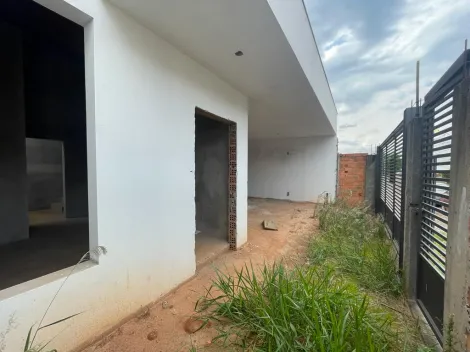 Alugar Casa / Padrão em Botucatu. apenas R$ 550.000,00