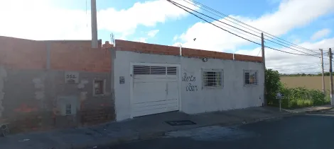 Alugar Casa / Padrão em Botucatu. apenas R$ 180.000,00