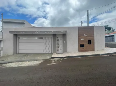 Alugar Casa / Padrão em Botucatu. apenas R$ 1.100.000,00