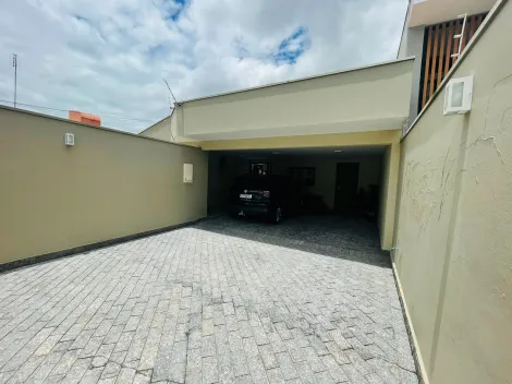 Alugar Comercial / Casa Comercial em Botucatu. apenas R$ 1.800.000,00