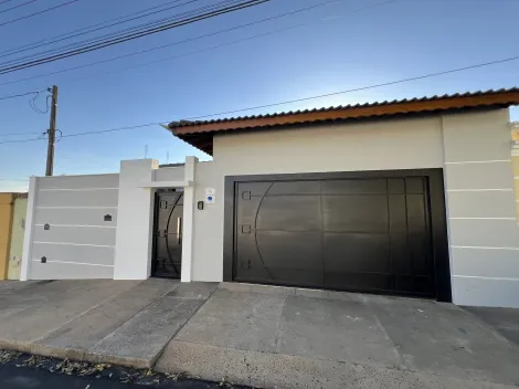 Alugar Casa / Padrão em Botucatu. apenas R$ 925.000,00