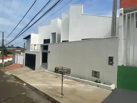 Alugar Casa / Padrão em Botucatu. apenas R$ 1.590.000,00