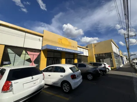 Botucatu Centro Estabelecimento Locacao R$ 50.000,00 17 Vagas Area do terreno 2873.10m2 Area construida 2488.88m2 Botucatu Centro Estabelecimento Locacao R$ 50.000,00 17 Vagas Area do terreno 2873.10m2 Area construida 2488.88m2